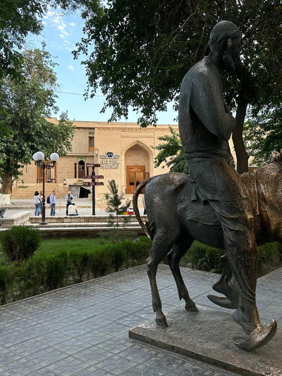 Munis Hotel Bukhara Exterior photo