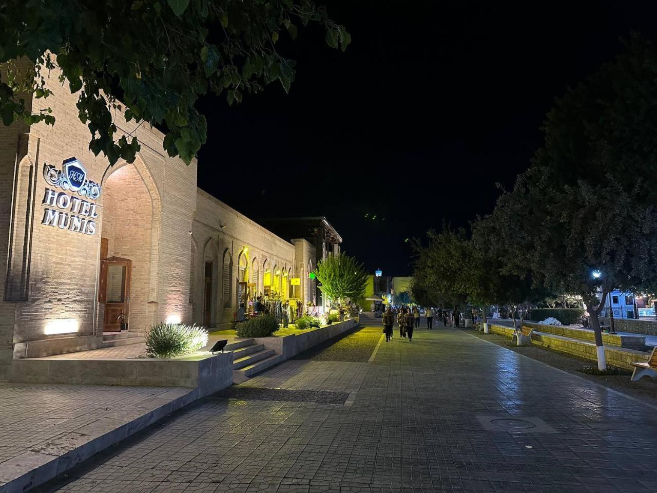 Munis Hotel Bukhara Exterior photo